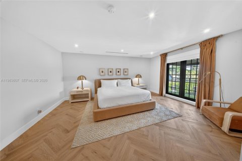 Купить виллу или дом в Форт-Лодердейл, Флорида 5 спален, 343.92м2, № 2081033 - фото 12