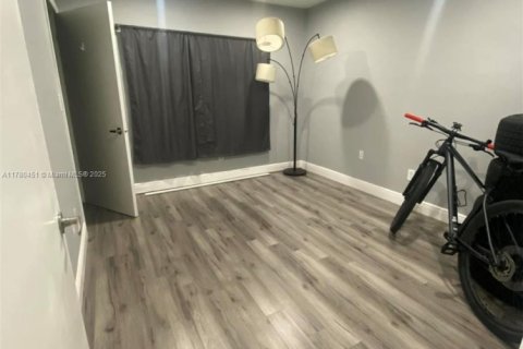 Condo in Dania Beach, Florida, 2 bedrooms  № 1705795 - photo 14