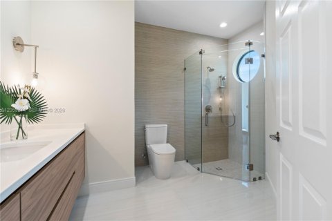 House in Boca Raton, Florida 4 bedrooms, 400.97 sq.m. № 2244075 - photo 22