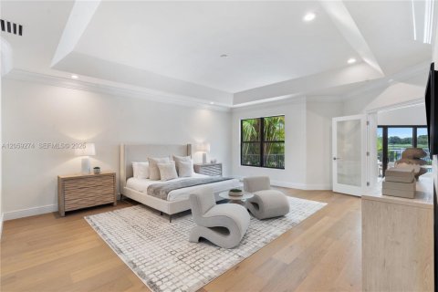 House in Boca Raton, Florida 4 bedrooms, 400.97 sq.m. № 2244075 - photo 3