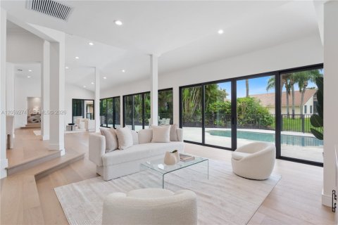 House in Boca Raton, Florida 4 bedrooms, 400.97 sq.m. № 2244075 - photo 26