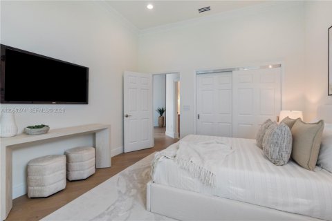 House in Boca Raton, Florida 4 bedrooms, 400.97 sq.m. № 2244075 - photo 21