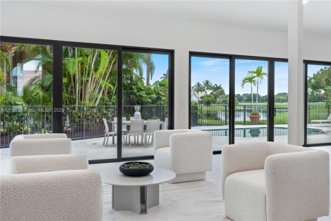 House in Boca Raton, Florida 4 bedrooms, 400.97 sq.m. № 2244075 - photo 12