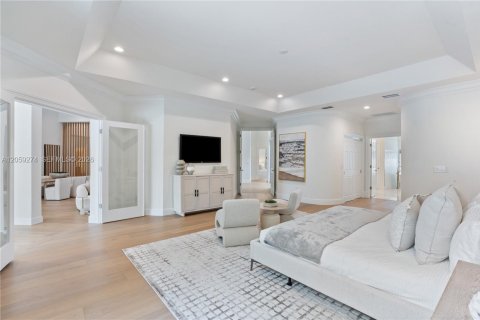 House in Boca Raton, Florida 4 bedrooms, 400.97 sq.m. № 2244075 - photo 15
