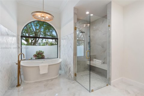 House in Boca Raton, Florida 4 bedrooms, 400.97 sq.m. № 2244075 - photo 5