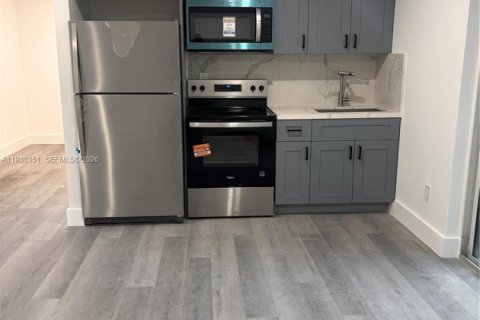 Immobilier commercial à Miami, Floride 1 chambre, 214.98 m2 № 1996396