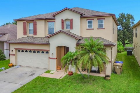 Casa en Kissimmee, Florida 4 dormitorios, 318.1 m2 № 2369505