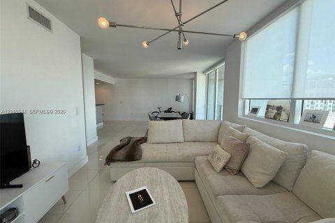 Copropriété à louer à Miami, Floride: 2 chambres, 111.76 m2 № 2426326 - photo 14