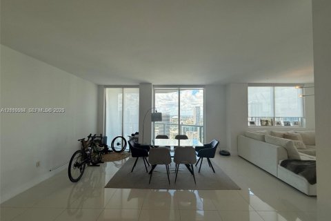 Copropriété à louer à Miami, Floride: 2 chambres, 111.76 m2 № 2426326 - photo 8