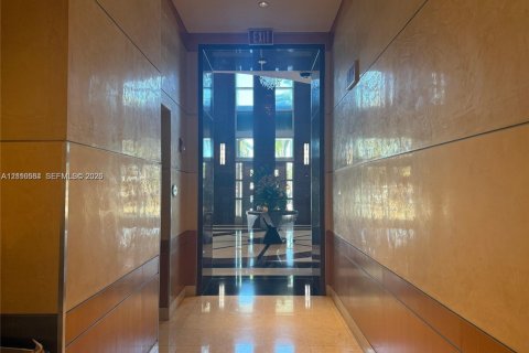 Copropriété à louer à Miami, Floride: 2 chambres, 111.76 m2 № 2426326 - photo 30