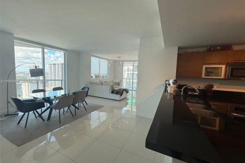 Copropriété à louer à Miami, Floride: 2 chambres, 111.76 m2 № 2426326 - photo 9