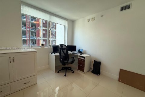 Copropriété à louer à Miami, Floride: 2 chambres, 111.76 m2 № 2426326 - photo 27