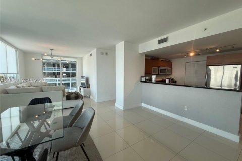 Copropriété à louer à Miami, Floride: 2 chambres, 111.76 m2 № 2426326 - photo 5