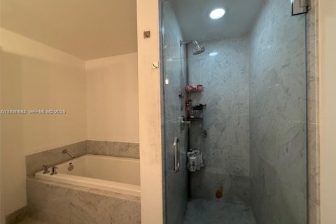 Copropriété à louer à Miami, Floride: 2 chambres, 111.76 m2 № 2426326 - photo 23