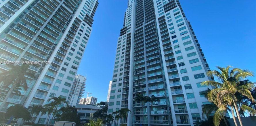 Condo à Miami, Floride, 2 chambres  № 2426326