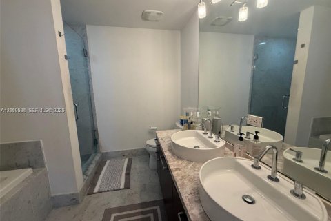 Copropriété à louer à Miami, Floride: 2 chambres, 111.76 m2 № 2426326 - photo 21