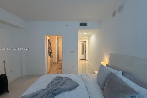 Copropriété à louer à Miami, Floride: 2 chambres, 111.76 m2 № 2426326 - photo 24