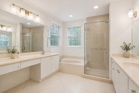 Купить виллу или дом в Уэстон, Флорида 4 спальни, 248.42м2, № 2073630 - фото 15