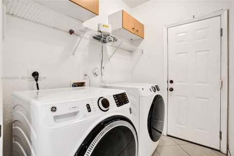 Купить виллу или дом в Уэстон, Флорида 4 спальни, 248.42м2, № 2073630 - фото 24