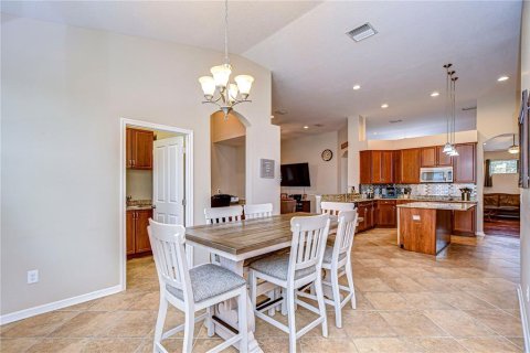 House in Plant City, Florida 4 bedrooms, 246.56 sq.m. № 1516905 - photo 13