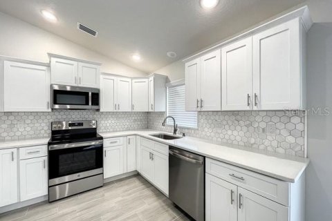 House in Lakeland, Florida 3 bedrooms, 123.19 sq.m. № 1826709 - photo 6