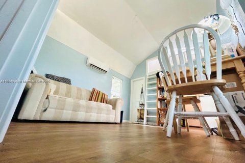 Propiedad comercial en venta en LaBelle, Florida № 1990892 - foto 6