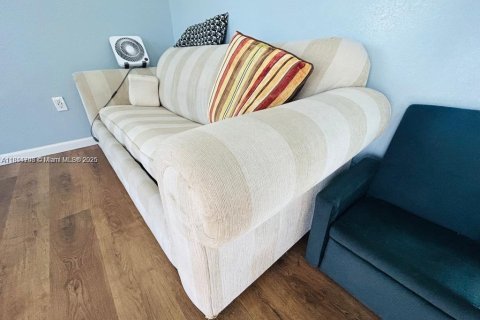 Propiedad comercial en venta en LaBelle, Florida № 1990892 - foto 5