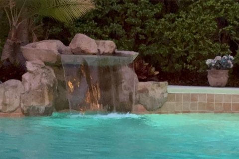 House in Orlando, Florida 4 bedrooms, 226.68 sq.m. № 2114627 - photo 3