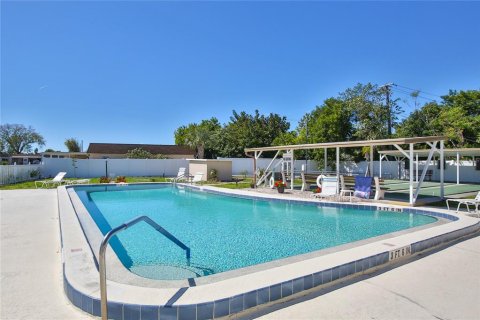 House in Bradenton, Florida 2 bedrooms, 100.33 sq.m. № 2111871 - photo 27
