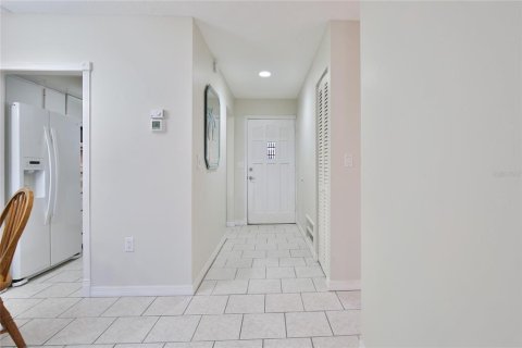 House in Bradenton, Florida 2 bedrooms, 100.33 sq.m. № 2111871 - photo 3
