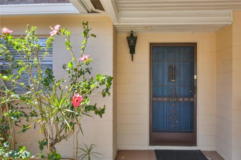House in Bradenton, Florida 2 bedrooms, 100.33 sq.m. № 2111871 - photo 2