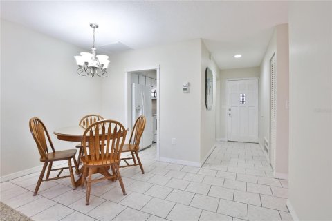 House in Bradenton, Florida 2 bedrooms, 100.33 sq.m. № 2111871 - photo 8