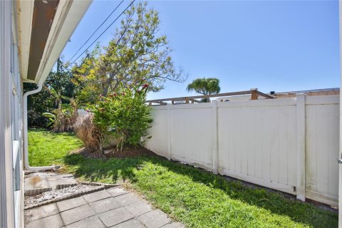 House in Bradenton, Florida 2 bedrooms, 100.33 sq.m. № 2111871 - photo 15