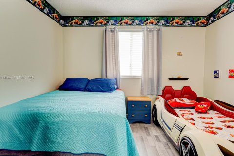 Casa en venta en Cutler Bay, Florida, 4 dormitorios, 169.45 m2 № 1935190 - foto 26