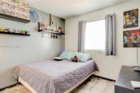 Casa en venta en Cutler Bay, Florida, 4 dormitorios, 169.45 m2 № 1935190 - foto 24