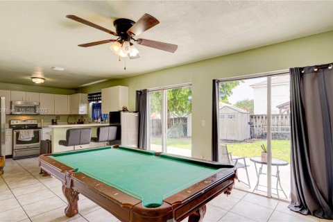 Casa en venta en Cutler Bay, Florida, 4 dormitorios, 169.45 m2 № 1935190 - foto 19