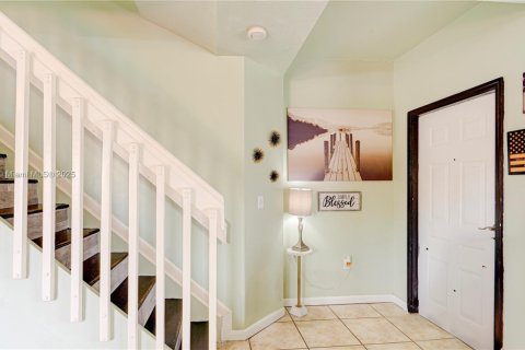 Casa en venta en Cutler Bay, Florida, 4 dormitorios, 169.45 m2 № 1935190 - foto 16