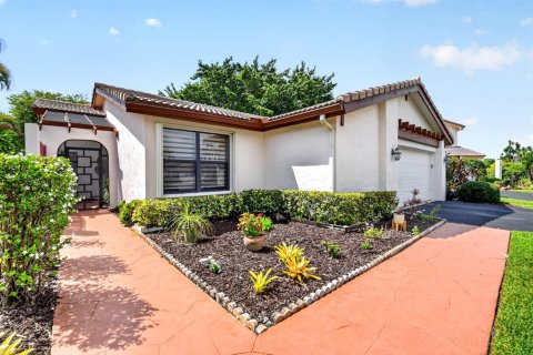 House in Boynton Beach, Florida 2 bedrooms, 136.38 sq.m. № 2259804