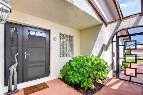 Villa ou maison à vendre à Boynton Beach, Floride: 2 chambres, 136.38 m2 № 2259804 - photo 4