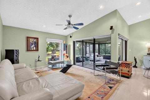 Villa ou maison à vendre à Boynton Beach, Floride: 2 chambres, 136.38 m2 № 2259804 - photo 11