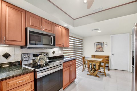 Villa ou maison à vendre à Boynton Beach, Floride: 2 chambres, 136.38 m2 № 2259804 - photo 18