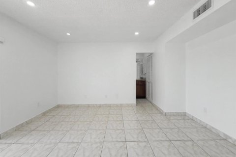 Condominio en venta en Miami, Florida, 2 dormitorios, 114.73 m2 № 2084786 - foto 28