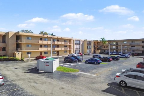 Condominio en Miami, Florida, 2 dormitorios  № 2084786