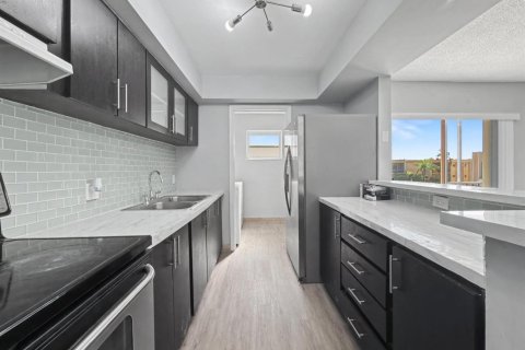 Condominio en venta en Miami, Florida, 2 dormitorios, 114.73 m2 № 2084786 - foto 4