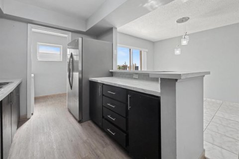 Condominio en venta en Miami, Florida, 2 dormitorios, 114.73 m2 № 2084786 - foto 6