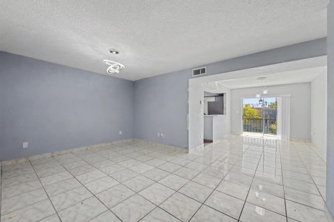 Condominio en venta en Miami, Florida, 2 dormitorios, 114.73 m2 № 2084786 - foto 16