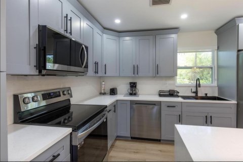 Villa ou maison à louer à Loxahatchee Groves, Floride: 3 chambres, 114.27 m2 № 2147361 - photo 9