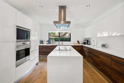 Villa ou maison à vendre à Coral Gables, Floride: 3 chambres, 221.2 m2 № 1997810 - photo 11