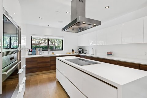 Villa ou maison à vendre à Coral Gables, Floride: 3 chambres, 221.2 m2 № 1997810 - photo 9