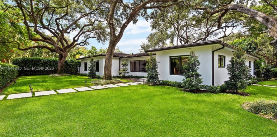 Villa ou maison à Coral Gables, Floride 3 chambres, 221.2 m2 № 1997810